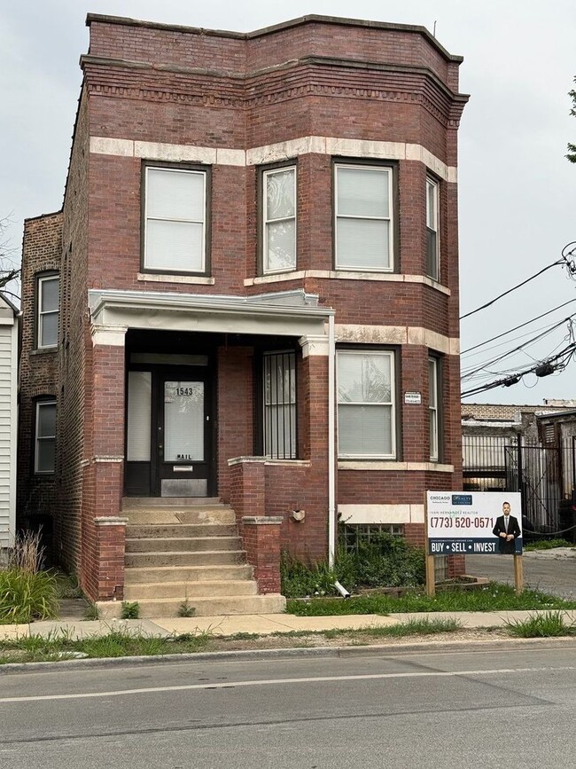 Building Photo - 1543 W Marquette Rd