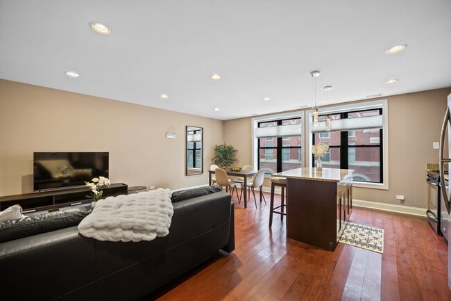 Foto del edificio - 1600 N Halsted St