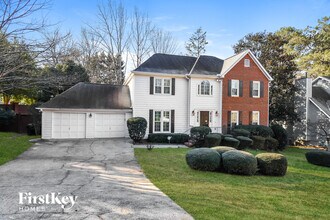 Building Photo - 3601 Robinson Walk Dr