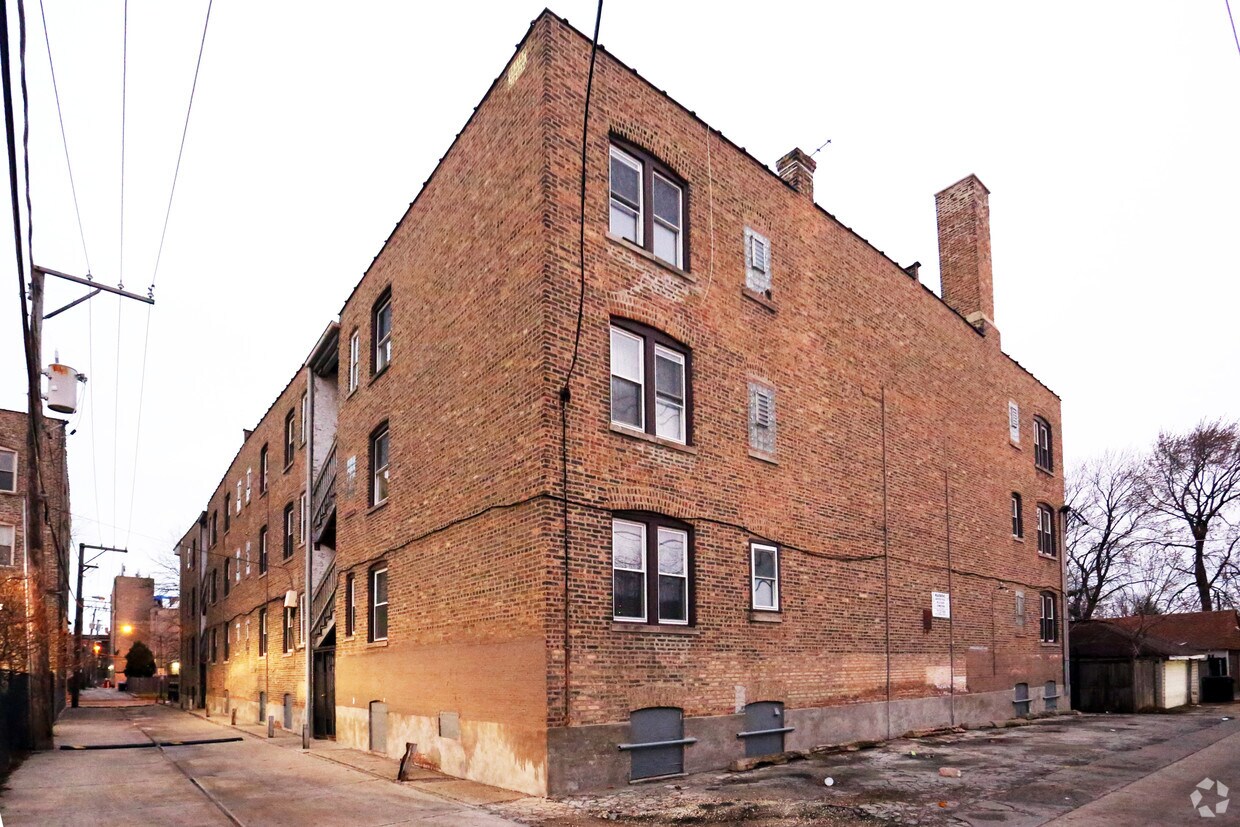 Foto del edificio - 3215 N Keating Ave