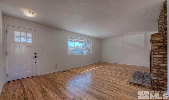 Building Photo - 965 Grandview Ave