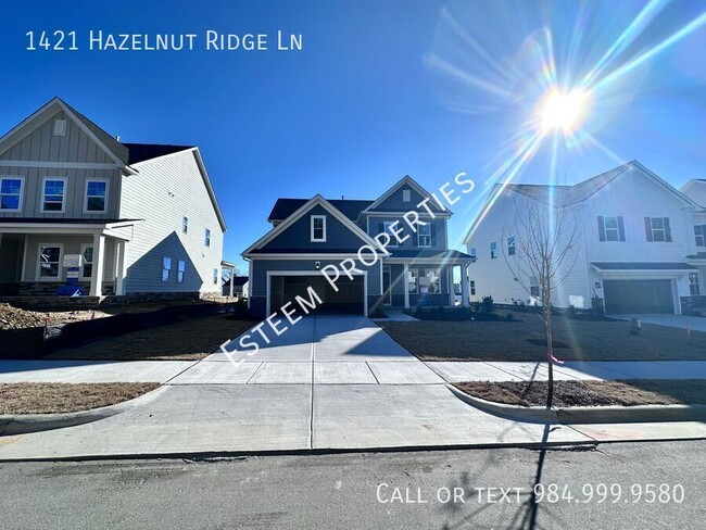 Foto del edificio - 1421 Hazelnut Ridge Ln