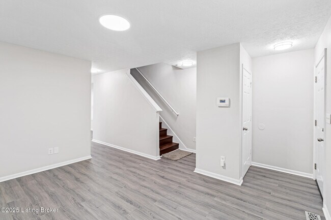 Foto del edificio - 3233 Vermont Ave