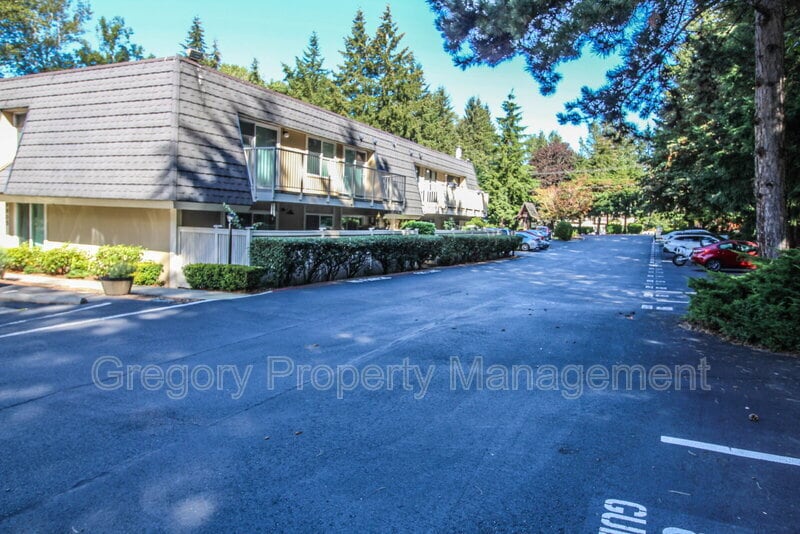 Primary Photo - 9907 NE 124th St