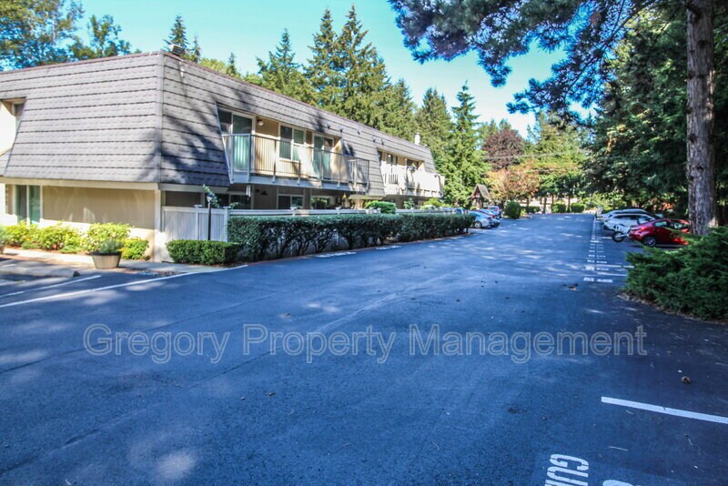 Photo - 9907 NE 124th St