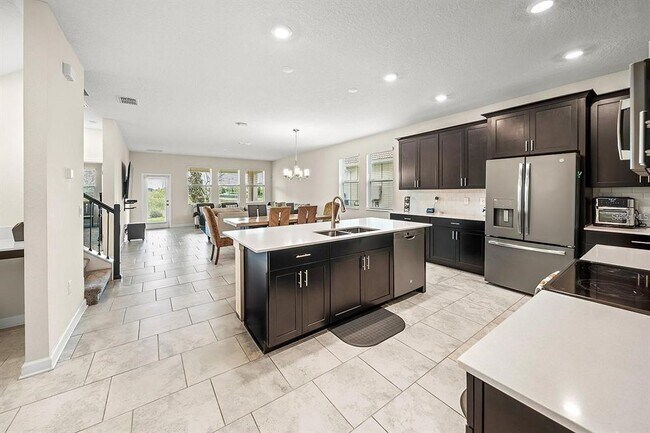 Building Photo - 8994 Croquet Ct