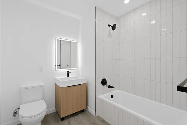 Foto del edificio - 33-52 Crescent Street