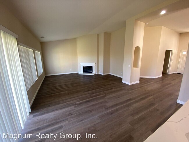 Building Photo - 3 br, 2 bath House - 40030 Athena Ln