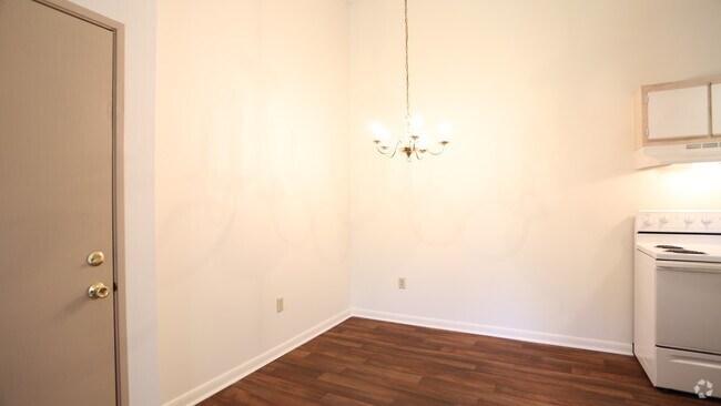 Comedor - 2 habitaciones, 1 baño - 886 pies cuadrados - The Augustine - Sandhurst