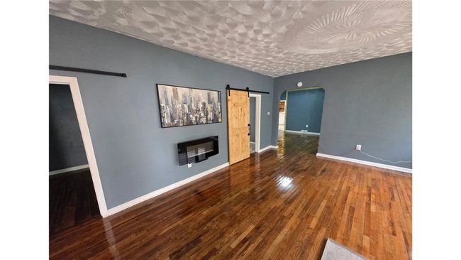 Foto del edificio - 1264 Diagonal Rd