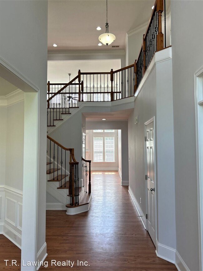 Building Photo - 4 br, 3.5 bath House - 1306 Hahn Ct.