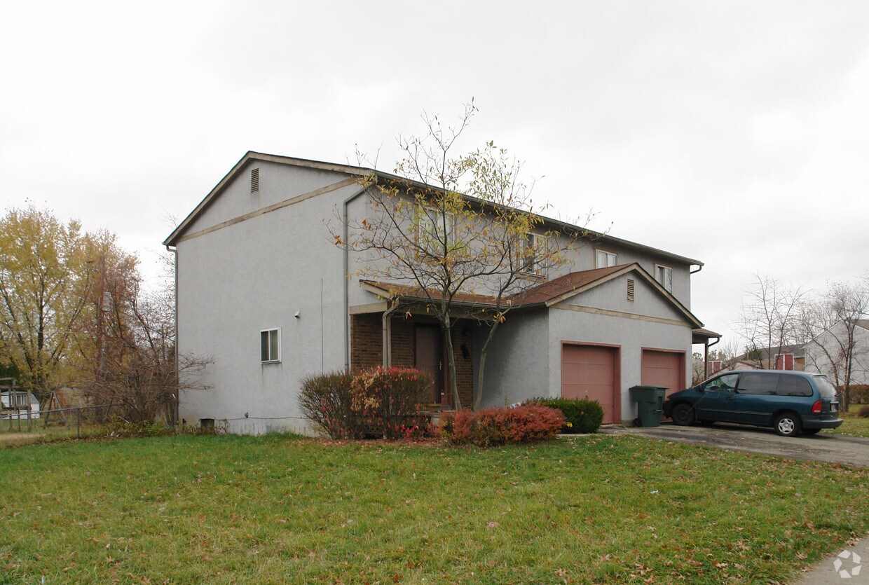 Building Photo - 4842-4844 Tamarack Blvd