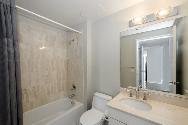 Building Photo - 250 E Pearson St