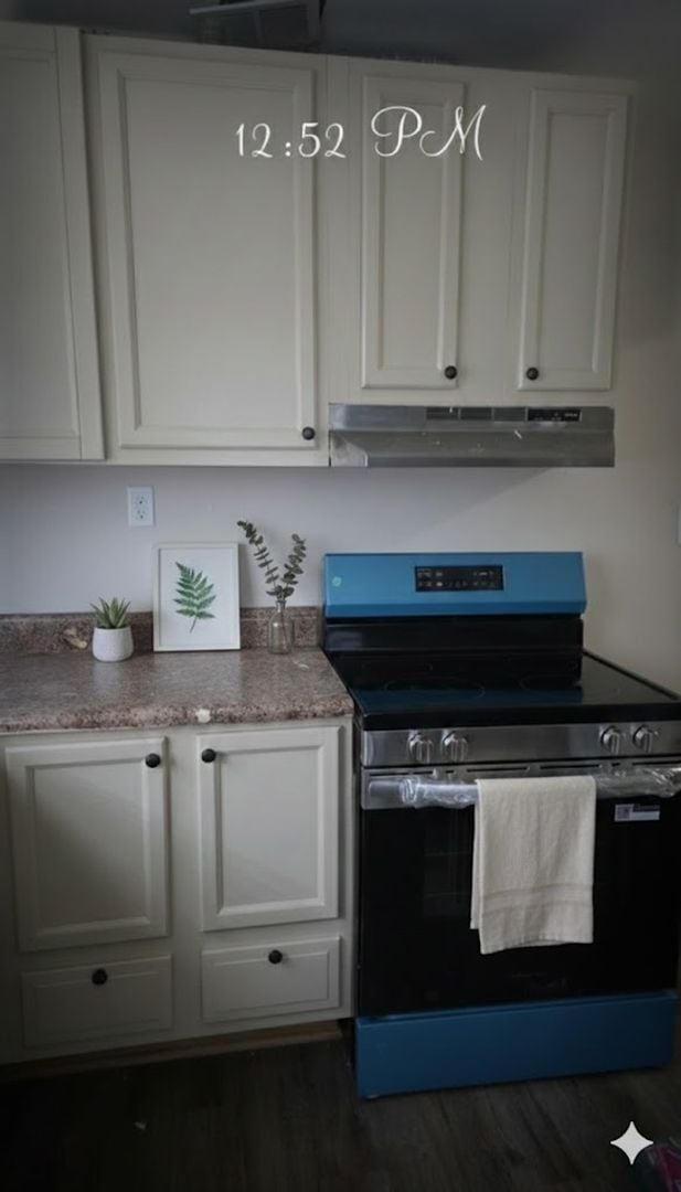 Foto del edificio - 711 Marine St