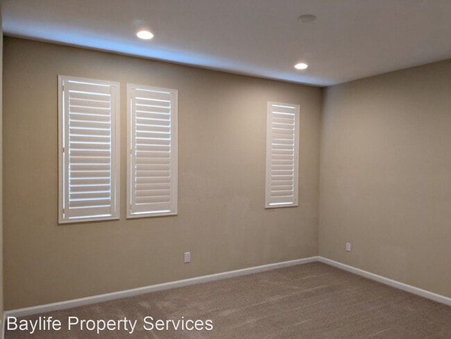 Building Photo - 4 br, 2.5 bath House - 22635 Myrtle Cir