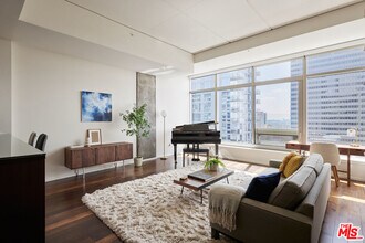 Building Photo - 1155 S Grand Ave