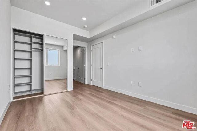 Primary Photo - 8867 Alcott St