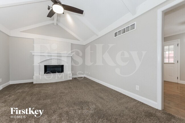 Foto del edificio - 6712 NW Sioux Dr