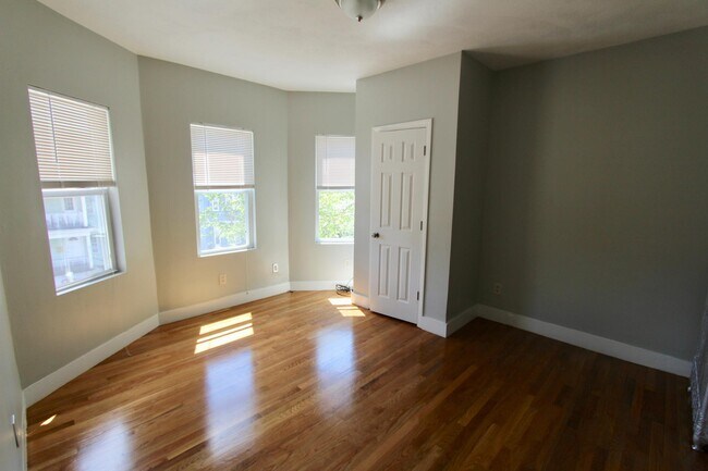 Foto del edificio - 109 Pleasant St