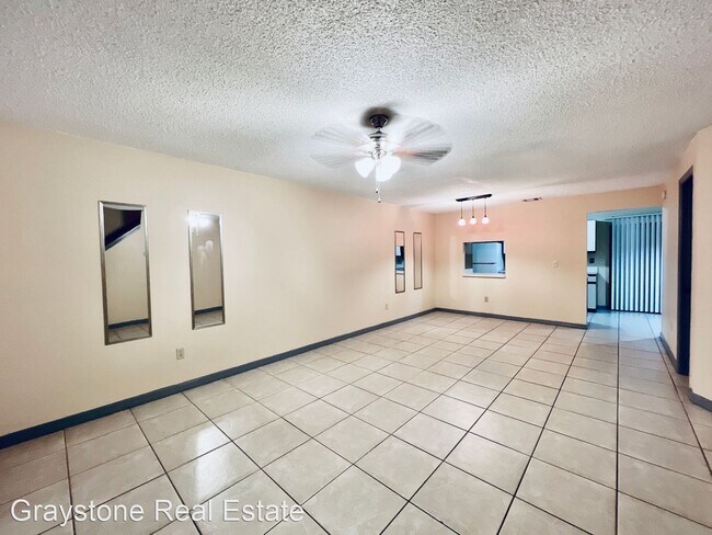 Foto del edificio - 2 br, 2.5 bath House - 1608 SANDY POINT SQ...