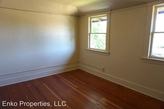 Building Photo - 3 br, 1.5 bath House - 2425 NE Alberta St