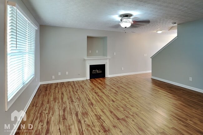 Building Photo - 540 Rockets St