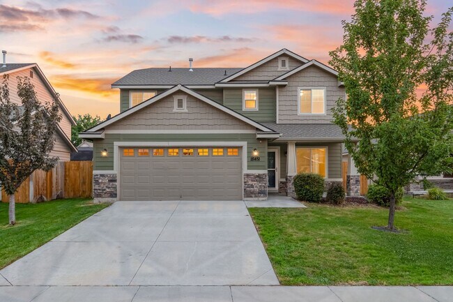 Foto del edificio - 4bd/2.5ba Home Near the Marketplace Nampa ...
