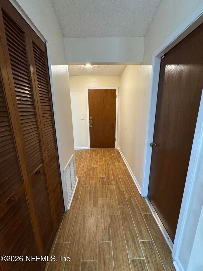 Foto del edificio - 8550 Goldeneye Ln