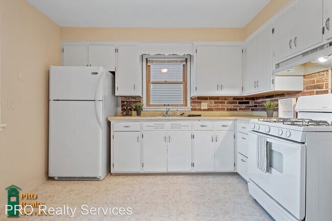 Building Photo - 2 br, 1 bath House - 1797 Arlington Ave E