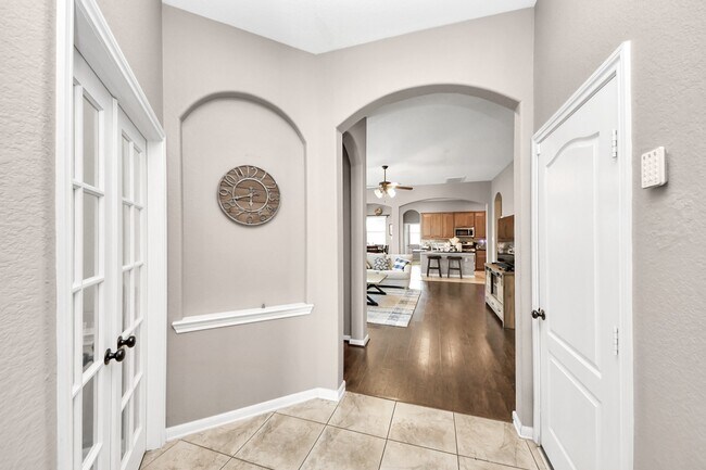 Foto del edificio - 6810 Hunters Trace Ln