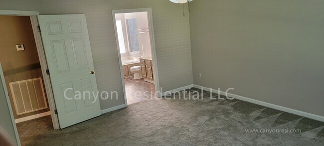 Foto del edificio - 2127 Morris Hill Rd