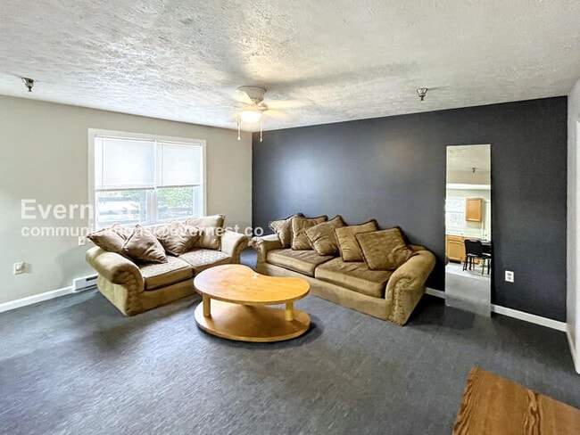 Foto del edificio - 212 Lower Consol Rd NW