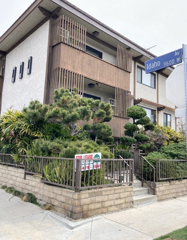 Foto del edificio - 11626 Idaho Ave