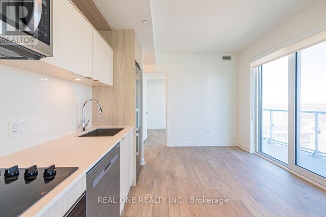 Building Photo - 100 Dalhousie St