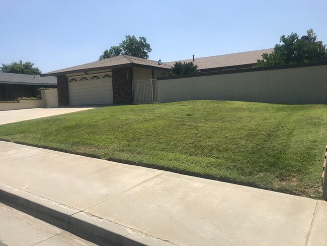 Photo - 6954 Viking Ct. House