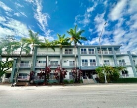 Building Photo - 2734 Bird 108