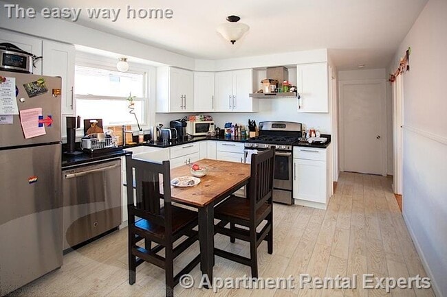 Photo - 22 Murdock St Apartment