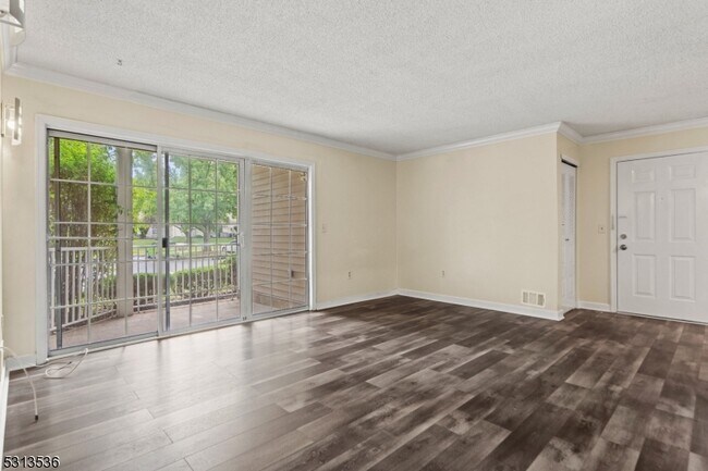 Building Photo - 24 Amberly Ct