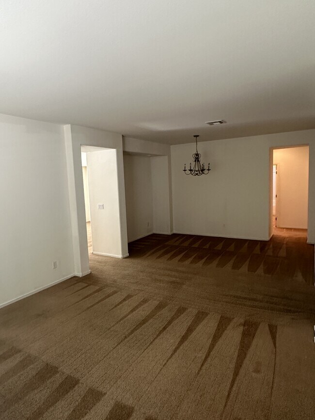 Foto del edificio - 5125 Ruby Sunset St