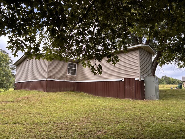 Building Photo - 4695 Co Rd 1488