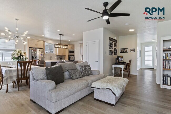 Foto del edificio - "Charming West Haven Retreat: Spacious 3-B...