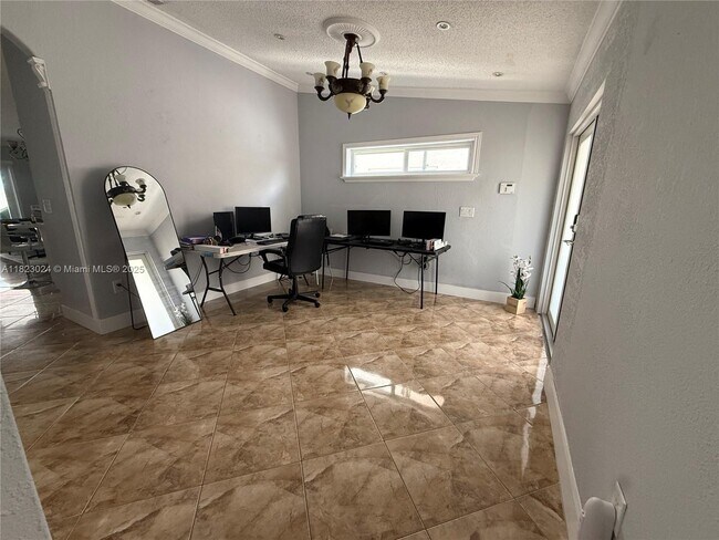 Foto del edificio - 7109 W 30th Ct