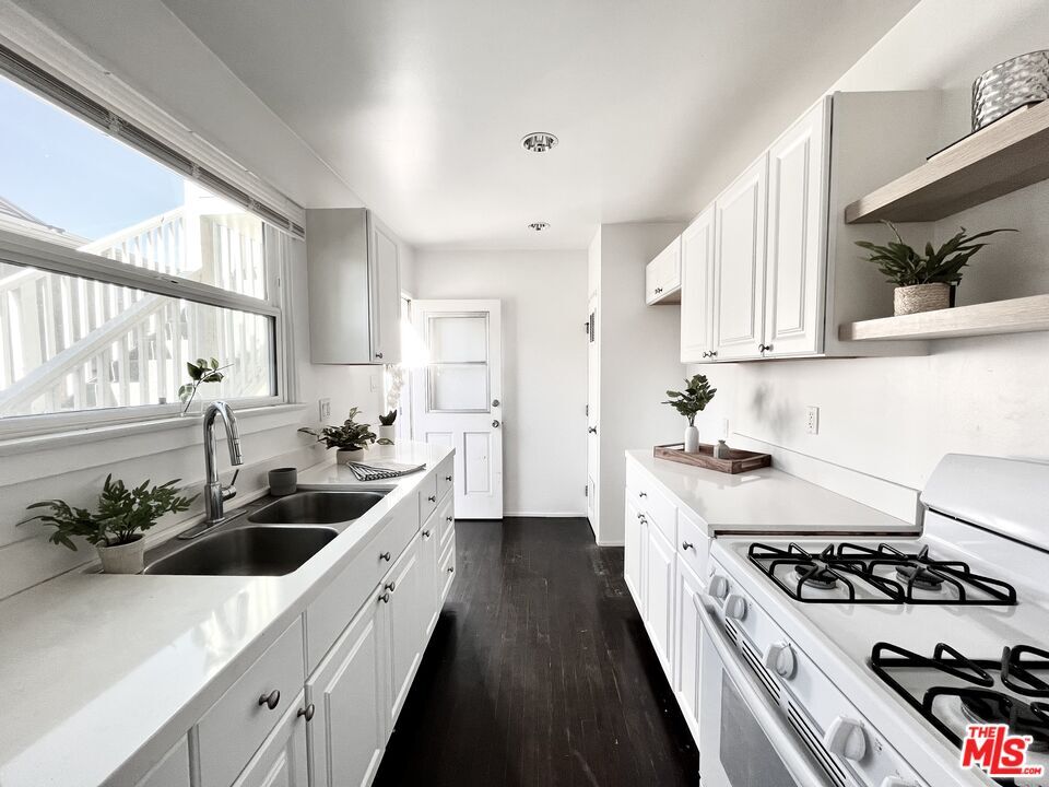 Foto principal - 5551 Mammoth Ave