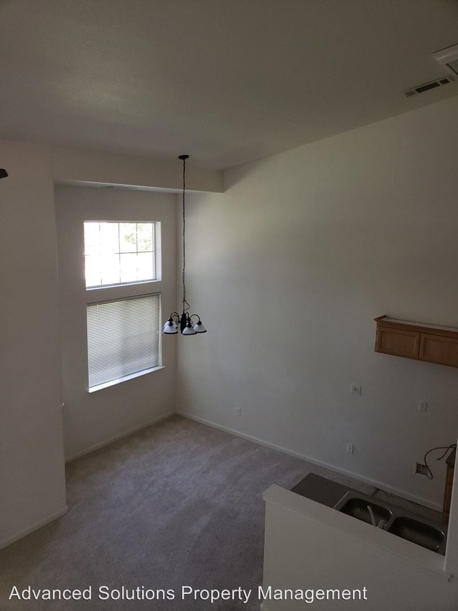 Building Photo - 1246 Mighty Oak Ln