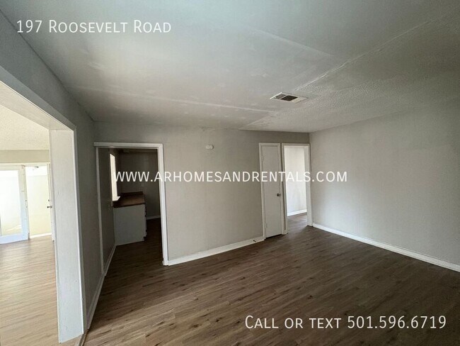 Foto del edificio - 197 Roosevelt Rd