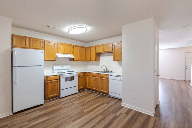Building Photo - The Village at England Run Townhomes