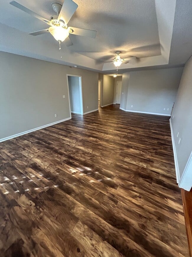 Building Photo - Coming Soon in Landmark Pointe!