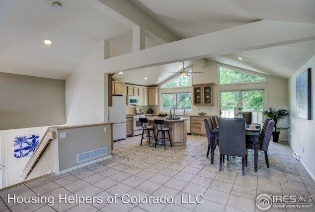 Foto del edificio - 2461 Briarwood Dr