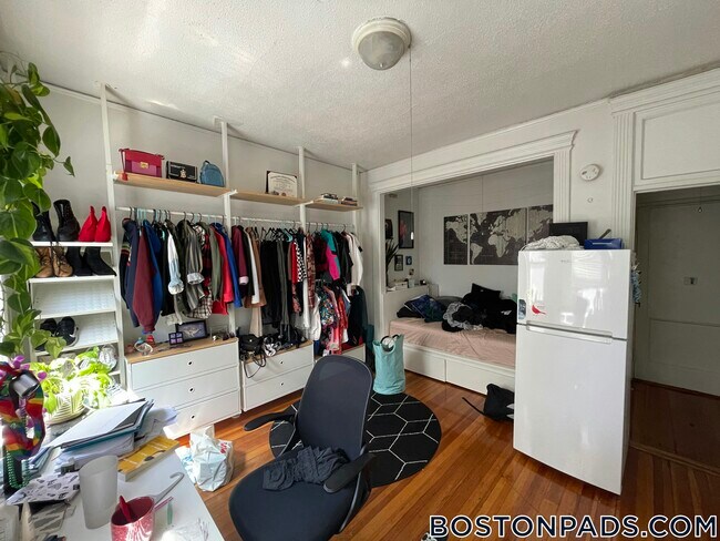 Foto del edificio - 64 Hemenway St