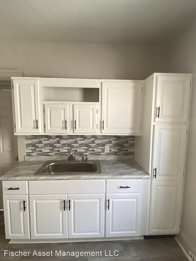 Primary Photo - 3 br, 1 bath Apartment - 3308 West 90th 33...